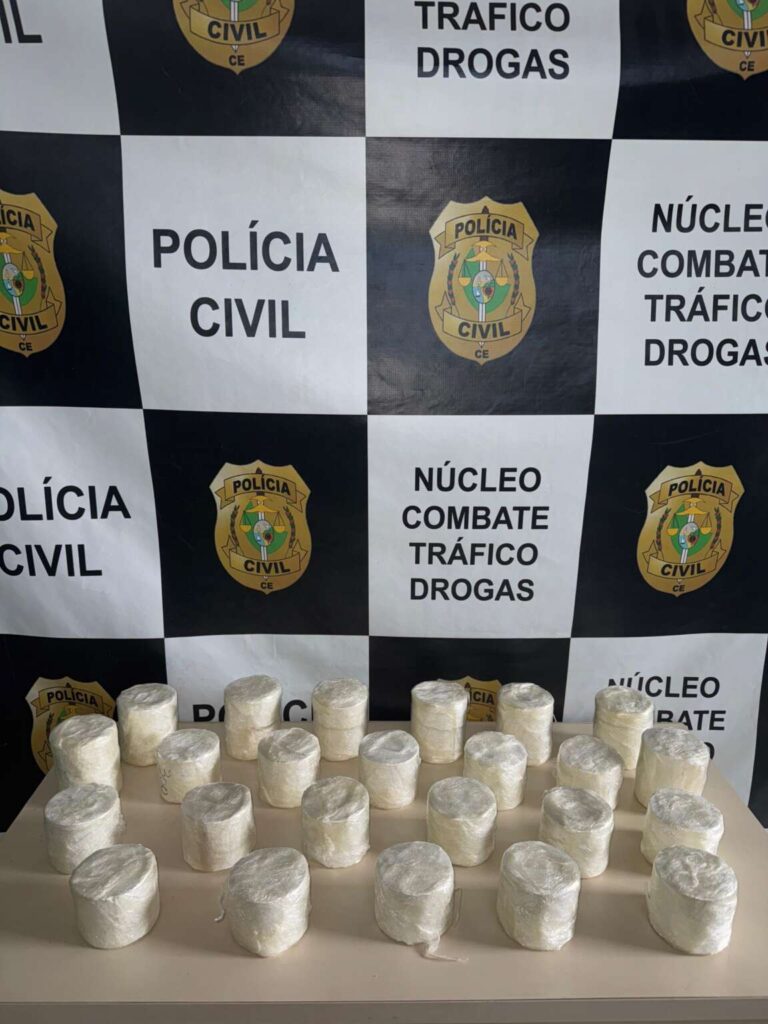 Acao-integrada-da-PCCE-e-PRF-resulta-na-apreensao-de-mais-de-8-kg-de-cocaina-em-Varzea-Alegre-2-1152x1536-1-768x1024 Ação integrada da PCCE e PRF resulta na apreensão de mais de 8 kg de cocaína em Várzea Alegre