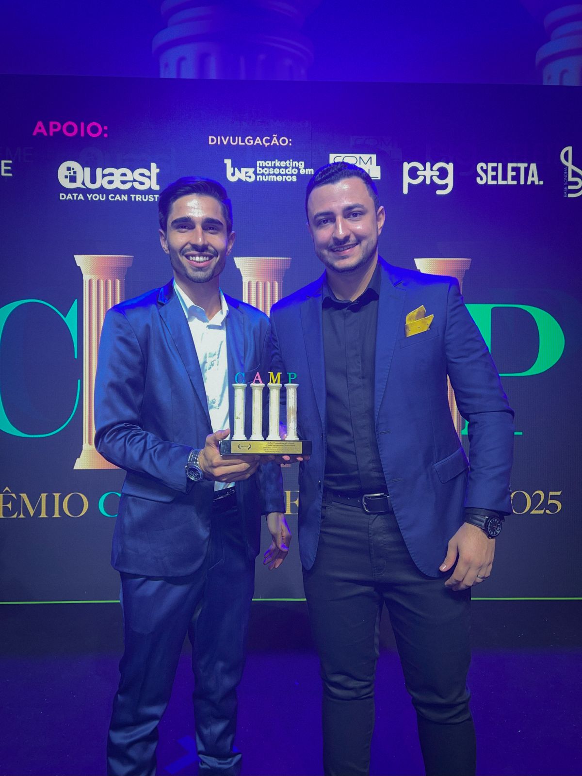 Iguatuenses vencem Oscar do marketing político do Brasil e ganham troféu Melhor Campanha para Prefeito