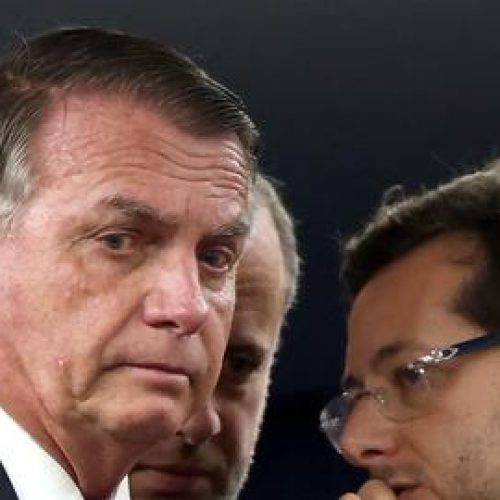 Bolsonaro e mais sete viram réus no STF por tentativa de golpe de Estado