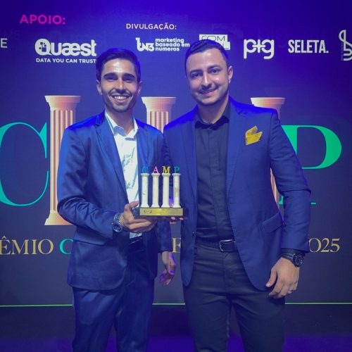 Iguatuenses vencem Oscar do marketing político do Brasil e ganham troféu Melhor Campanha para Prefeito