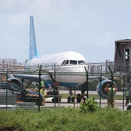 Fortaleza recebe voo com 127 deportados dos Estados Unidos